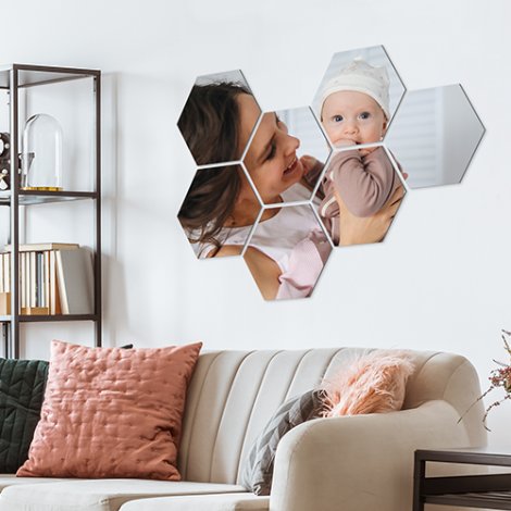 foto over meerdere hexagons aan muur