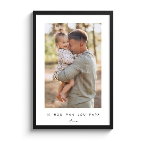 Ingelijste poster met tekst en foto van vader en dochter