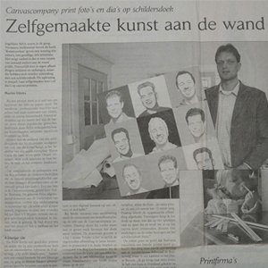 Zelfgemaakte canvasdoeken aan de wand